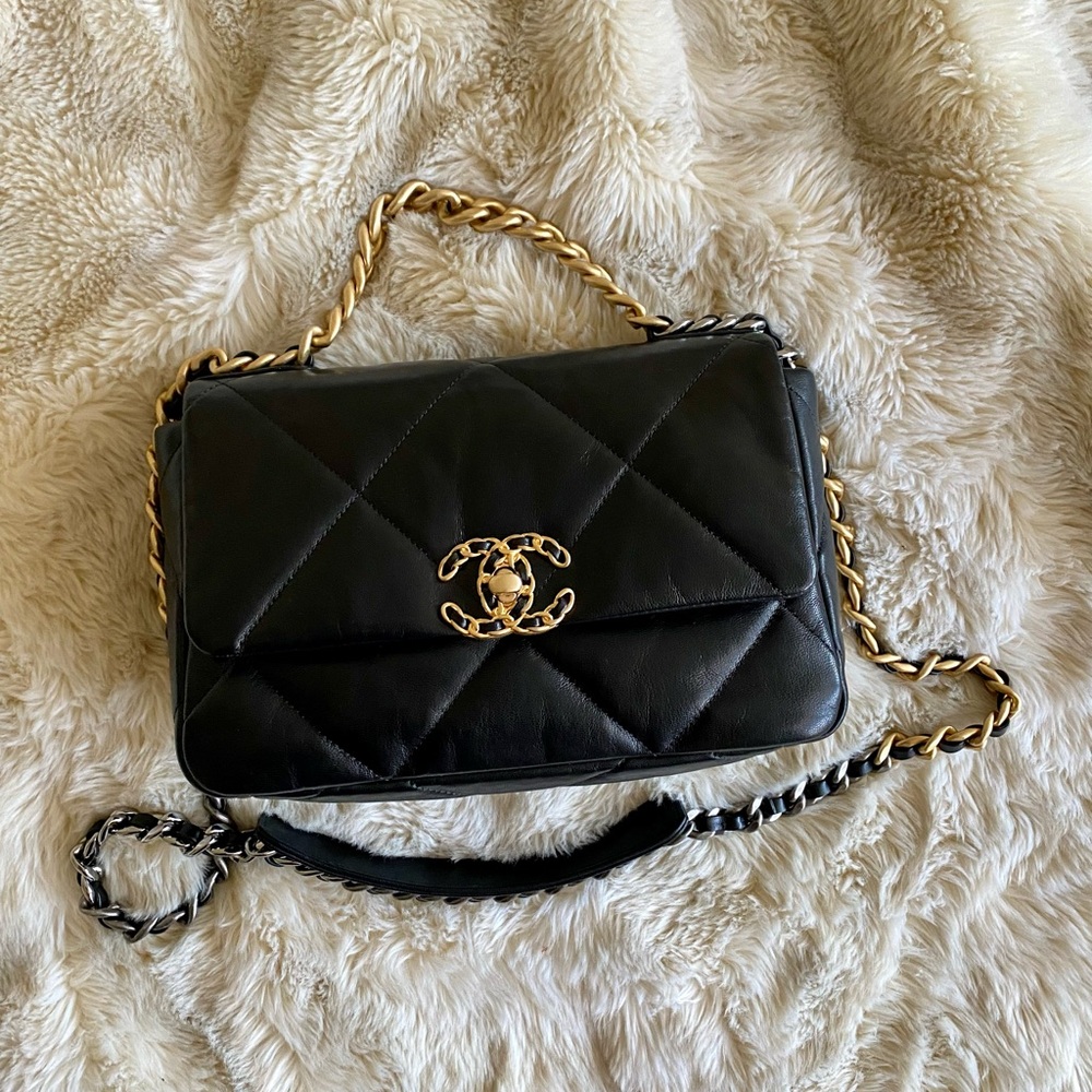100% Authentic New Chanel 19 small/regular bag in black goatskin